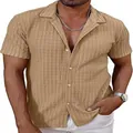 Detalle de camisa de punto transpirable para hombre con textura calada y solapa. - S / Tops / Caqui