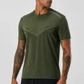Detail view of men's army green quick-dry sports t-shirt with breathable mesh fabric - M / Tops / Army Green
