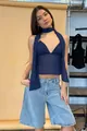 Detalle de un sexy top halter de lunares azul marino con pañuelo para el cuello a juego. - S / Tops / Azul marino