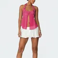 Detailansicht eines Pailletten-Halterneck-Tops für Damen mit Chiffon-Schlitzdesign - S / Oberteile / Fuchsia