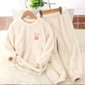 Pijama infantil de franela blanca con un bonito detalle de bordado de conejo rosa - 110 / Top Y Pantalón / Albaricoque