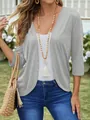 Vue détaillée d'un élégant cardigan en maille grise pour femme avec manches 3/4. - S / Hauts / Gris clair