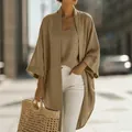 Detailansicht eines zweiteiligen Leinen-Sets für Damen mit Strickjacke und Tanktop - Kaffeebraun