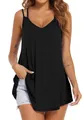 Primer plano de una camiseta sin mangas negra con cuello en V y diseño de doble tira - Negro