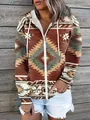 Detailopname van een dames hoodie met rits en boheemse geometrische print met trekkoorden - S / Top (Stijl 1) / koffiekleur