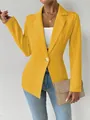 Elegante gele getailleerde damesblazer met lange mouwen en een enkel gouden knoopdetail - Geel