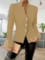 Eleganter khakifarbener Damenblazer mit langen Ärmeln und schicken Goldknöpfen. - Khaki