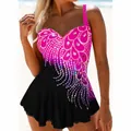 Vista detallada de un vestido de baño de talla grande con estampado de cola de fénix - M / Top Y Pantalón / Rosa rojo