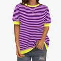Casual paars en roze horizontaal gestreept T-shirt met neongele geribbelde bies op witte basis - S / Tops / Gestreept Paars en Felroze