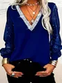 Detailansicht: Damen T-Shirt in Marineblau mit Pailletten-V-Ausschnitt und Netzärmeln - S / Oberteile / Dunkelblau