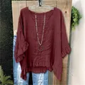 Blusa burdeos con cuello en V, mangas y dobladillo con volantes en tela texturizada - S / Tops / Burdeos