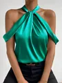 Elegante top senza maniche in raso verde smeraldo con scollo all'americana e consistenza setosa - Taglia S / Top / Smeraldo