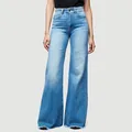Vaqueros acampanados azul claro de tiro alto con bajo deshilachado, corte ajustado mujer. - S / Bottoms / Azul claro