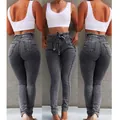 Vues avant et arrière du jean skinny gris tendance à taille haute avec une ceinture - S / Bas / Gris