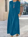 Κομψό μακρύ φόρεμα σε γαλαζοπράσινο χρώμα με χαλαρή γραμμή Α σε σκηνικό δρόμου. - S / Τοπ Και Παντελόνι / Γαλάζιο