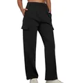 Detailaufnahme der schwarzen Cargo-Hose mit hoher Taille und lockerem, geradem Schnitt. - Schwarz
