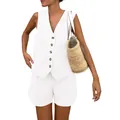 Elegante completo bianco due pezzi con gilet senza maniche e shorts con bottoni marroni. - Taglia S / Top E Pantaloni / Bianco