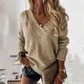 Oversized gebreide trui met V-hals en lange mouwen in de kleur beige kaki voor de herfst - S / Tops / Khaki