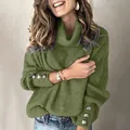 Pull-over femme vert à col roulé avec des boutons décoratifs élégants aux poignets - Vert Militaire