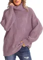 Détail d'un pull à col roulé violet pour femme avec une texture en maille torsadée - Mauve Clair