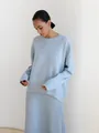 Completo elegante da donna con maglione girocollo azzurro oversize e gonna in maglia - Taglia S / Top / Azzurro