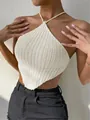 Vista dettagliata del crop top bianco lavorato a maglia con scollo all'americana e costine - Taglia S / Top / Beige