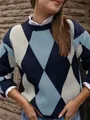 Pull en tricot à losanges pour femme, bleu marine et bleu clair, coupe ample et confortable. - S / Hauts / Bleu