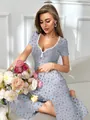 Dames pyjama set met bloemenprint, V-hals, korte mouwen en broek met golvende randen - Grijs