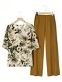 Detailansicht von Damen-T-Shirt mit Tropenprint und ockerfarbener weiter Hose im Set - 3XL / Oben Und Unten / Kaffeebraun