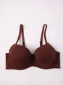 Gedetailleerde weergave van gladde donkerbruine push-up bh met comfortabele bandjes - Roodbruin