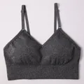 Seamless gray heathered yoga sports bra with adjustable straps and removable pads - M / Tops / Heather Grey