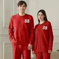 Cómodo conjunto de ropa de casa para pareja en forro polar rojo con bordado 88 suave - Talla única / Top Y Pantalón / Rojo (Hombres)