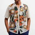 Camisa de punto de ganchillo hecha a mano para hombre con diseño floral calado de colores - M / Tops / Albaricoque