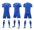 Vue détaillée de l'ensemble maillot de foot bleu à manches courtes avec short - 4XS / Haut Et Bas / 114 Bleu Royal