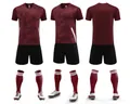 Vue détaillée de l'ensemble de football bordeaux avec maillot, short et chaussettes assorties. - 4XS / Haut Et Bas / 115 Rouge Jujube