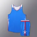 Completo da basket blu a asciugatura rapida per uomo con maglia e pantaloncini a stelle - 3XS / Top E Pantaloni / blu colorato