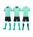 Completo da calcio verde menta a maniche corte con pantaloncini neri e calze coordinate - Verde chiaro