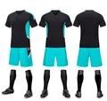 Vue détaillée en trois parties d'un ensemble de maillot de football pro noir et cyan - Noir