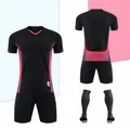 Professionelles schwarzes Fußball-Set mit rotem Farbverlauf inklusive Trikot Hose und Socken - Schwarz
