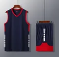 Completo basket blu reale con dettagli rossi e bianchi, divisa sportiva modello 215 - Blu zaffiro
