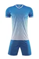 Gedetailleerde weergave van blauw voetbaltenue met V-hals en ruitjespatroon - 3XS / Boven- En Onderstuk / Lichtblauw
