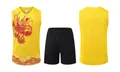Vista detallada del frente y la espalda de la camiseta amarilla de dragon boat y pantalones - 3XL / Parte superior e inferior (Estilo 3001-Sin mangas) / Amarillo