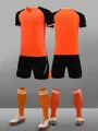 Conjunto completo de uniforme de fútbol con camiseta naranja y pantalones cortos negros. - Naranja Fluorescente