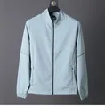 Lichtblauwe outdoor sportjas voor heren met opstaande kraag en ademende stretchstof. - S / Tops / Grijs