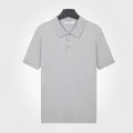 Polo en tricot de soie glacée gris clair pour homme avec motif torsadé classique - M / Hauts / Gris