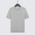 Polo à manches courtes pour hommes en maille de soie glacée gris clair respirante. - M / Hauts / Gris