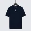 Polo à manches courtes pour hommes en soie glacée tricotée de couleur bleu royal - M / Hauts / Bleu saphir