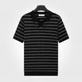 Polo en soie glacée pour hommes, rayé noir, avec col ouvert classique élégant - M / Hauts / Noir