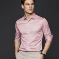 Chemise en satin rose pour hommes de qualité supérieure avec une texture soyeuse - Rose