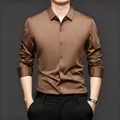 Chemise décontractée professionnelle marron à manches longues avec tissu sans repassage - Kaki